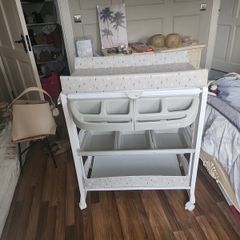 Baby changing table and bath