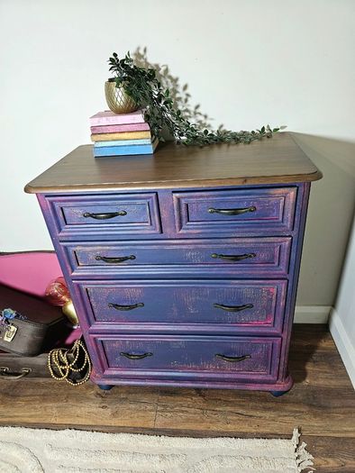 Chest of drawers
