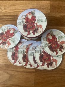 Santa Tin with 6 coasters Christmas decoration