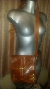 Clarks Genuine leather crossbody brown medium size bag Perfect condition Postage included