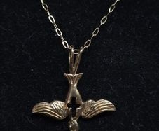 Vintage 9ct Gold Flying Bird Pendant Necklace | H. Samuel Box |