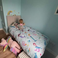 Single divan bed