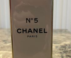 chanel no 5 talc