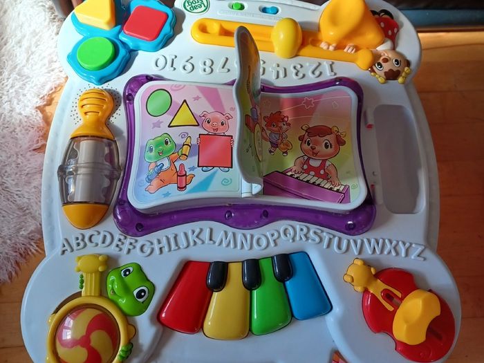 LeapFrog Learn and Groove Musical Table