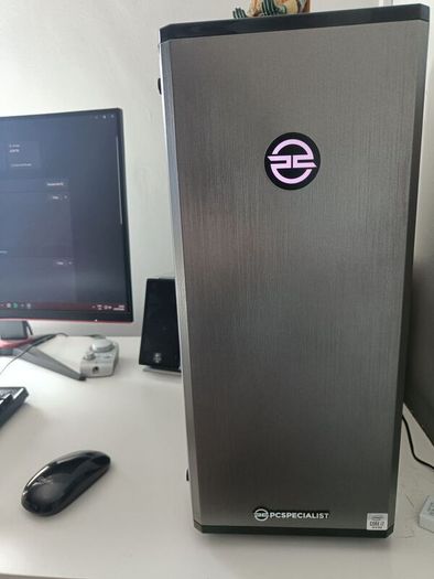 'PC Specialist' Gaming PC & AOC 27" Curved Monitor C27G2AE