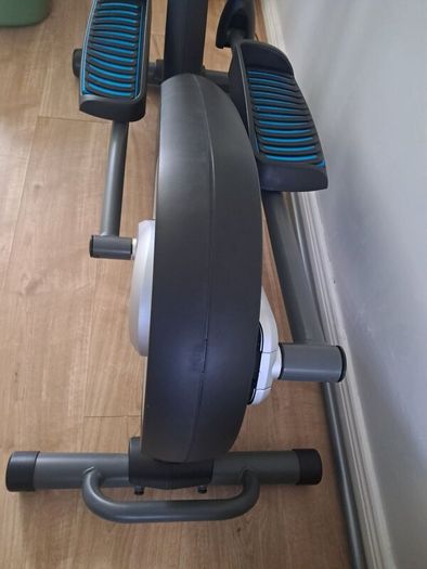 Cross trainer