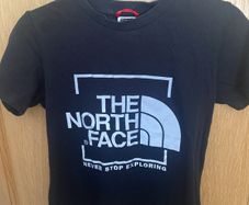 Authentic Kids Northface T-shirt size small