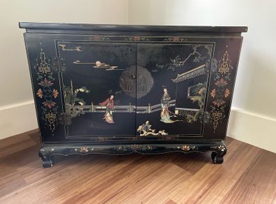 Beautiful Chinese Style Black Lacquer Cabinet , Hand-Painted Decoration