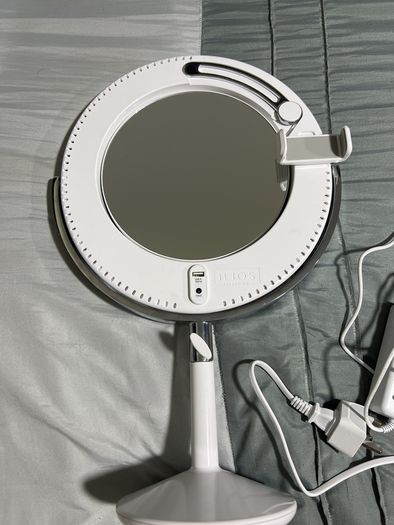 ILIOS LIGHTING All in one makeup mirror & ring light BRAND  NEW Kim Kardashian and makeup by Mario approved
