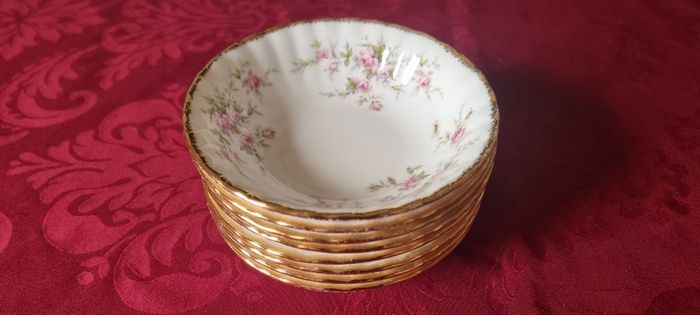 9 Piece Royal Albert Victoriana Rose Bone China Gold Gilt Lidded Tureen And Soup Bowls Set Made In England