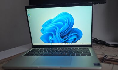 Dell 14250 pro ultra 7 Second Gen 512gb 32gb ram