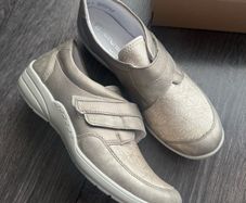 BNIB Remonte by Rieker Metallic Floral Velcro Comfort Shoes - Size UK 6 / EU 39