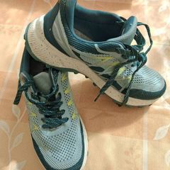 Walking shoes