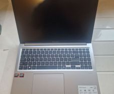 ASUS Vivobook 16