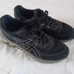 Asics trainers