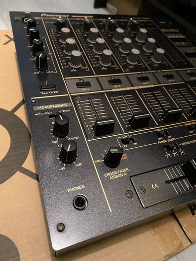 Pioneer DJM 600 Professional Mixer