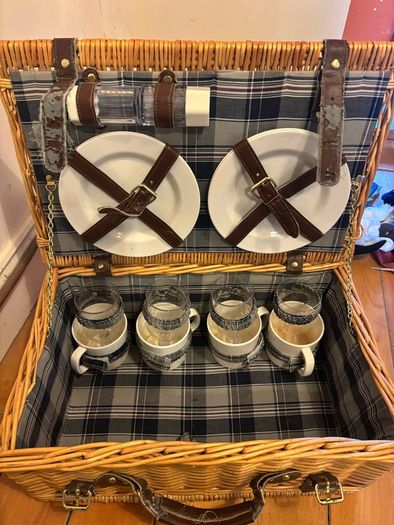 Picnic basket