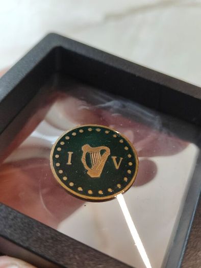 Irish volunteers cap badge