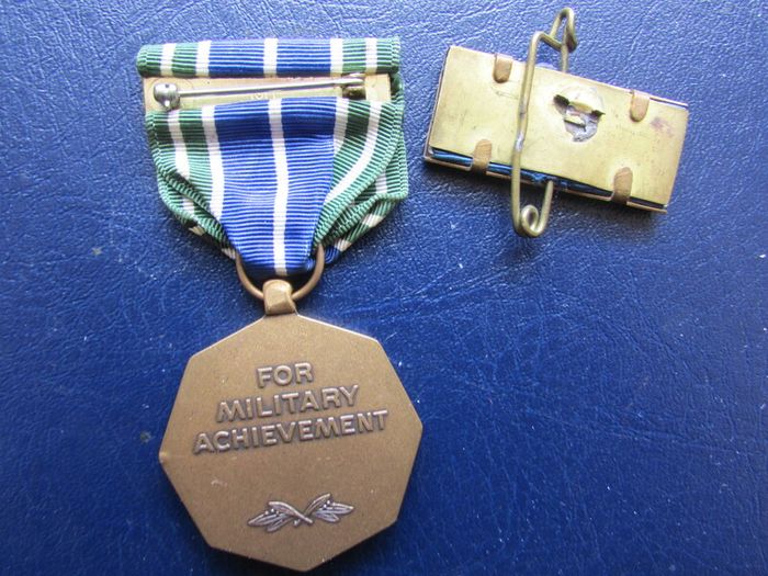 USA . Army Achievement Medal and Presidential Unit Citation Bar.