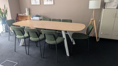 Dining table (240 x 100 cm)