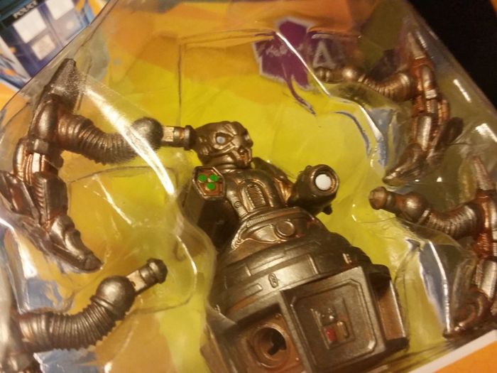 DOCTOR WHO ! Skovox Blitzer ! Articulated Action Figure ! BRAND NEW !