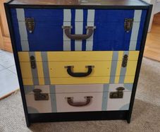 Chest of drawers