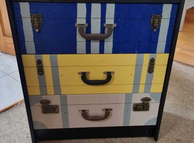 Chest of drawers