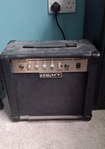 Bass amp (faulty)
