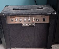 Bass amp (faulty)