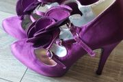Purple satin shoe