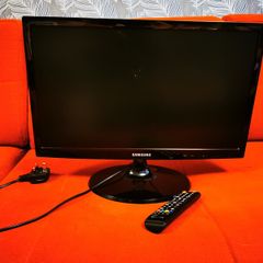Samsung 22" HDTV/Monitor with remote