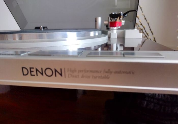 Hi End Denon DP-47F. Hi Performance Turntable from Golden Era! Original Japan, Rare to find! MC Cartridge. Excellent cond.