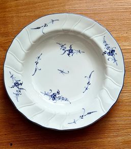 Blue and White Villeroy & Boch Vitro Porcelaine Salad Plate