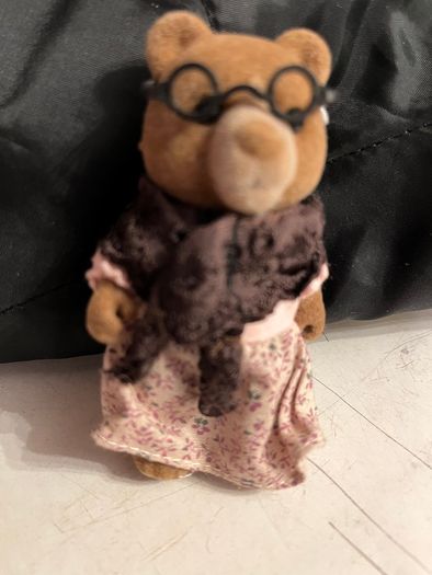 Vintage Sylvanian Families Grandma Timbertops