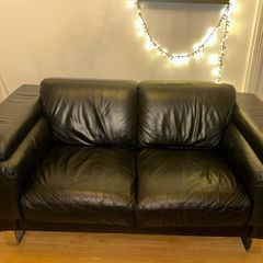 Black leather 2-seater sofa