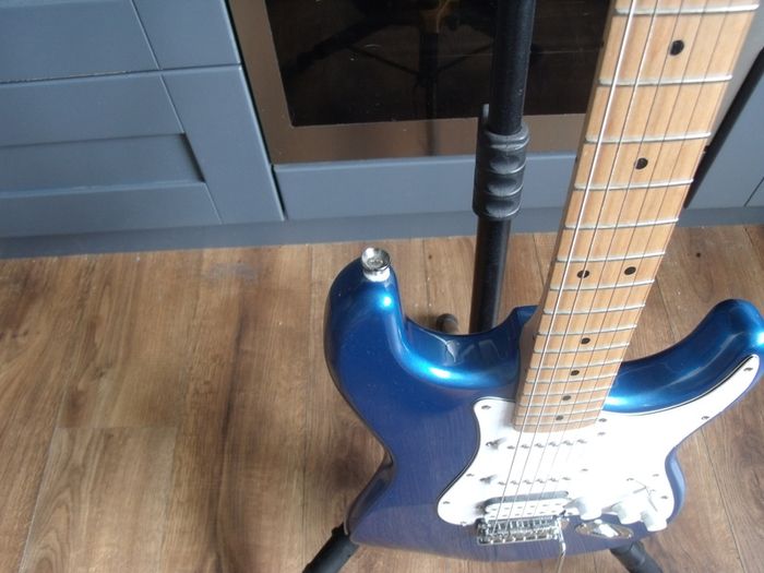 Squier Affinity Stratocaster HSS - Lake Placid Blue