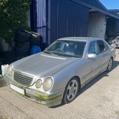 BREAKING Mercedes W210 E320CDI Auto Diesel E Class Parts