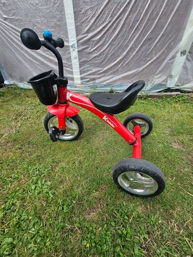 Kids tricycle