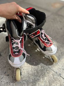 Kids roller skate