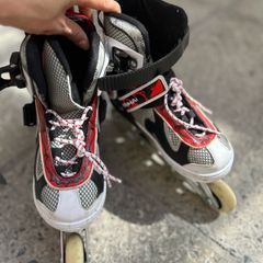 Kids roller skate
