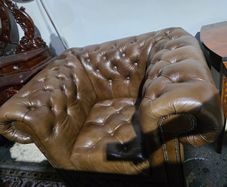 chesterfield armchair tube
