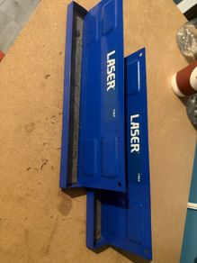 Laser magnetic socket holders