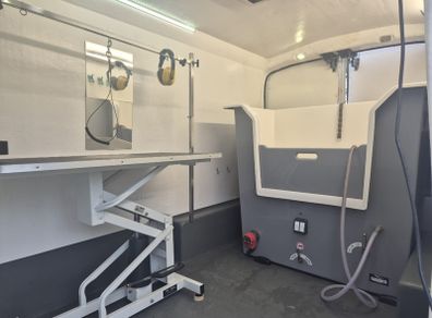 mobile dog grooming van