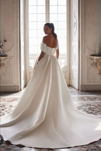 Milla Nova wedding dress