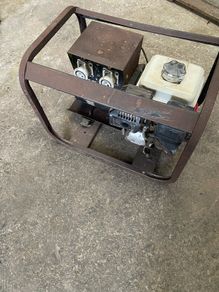 2.5 kw generator, Honda engine 120, and 240 v.