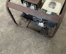 2.5 kw generator, Honda engine 120, and 240 v.