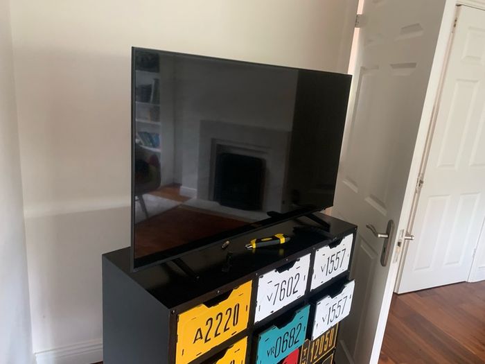 43' Samsung TV