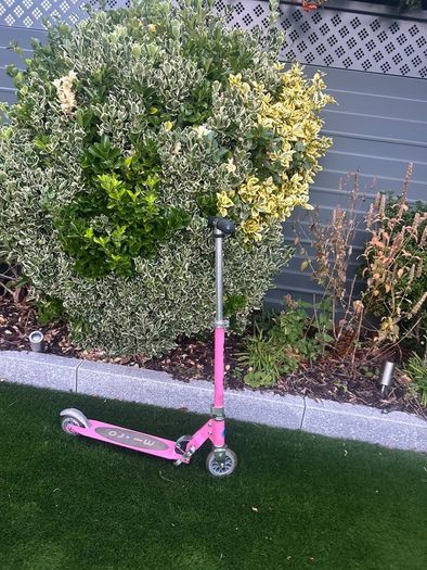 Micro baby pink scooter