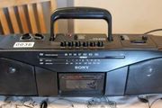 From 1984 Sony CFS-204S, Perfect sound, Radio working, tape do not play.