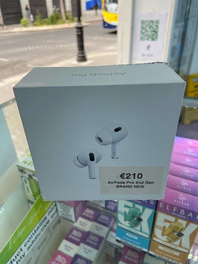 Apple AirPods 4 with ANC